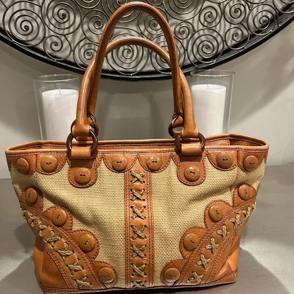 Vintage Isabella Fiore Tan and Brown Shoulder Bag - Picture 2 of 10